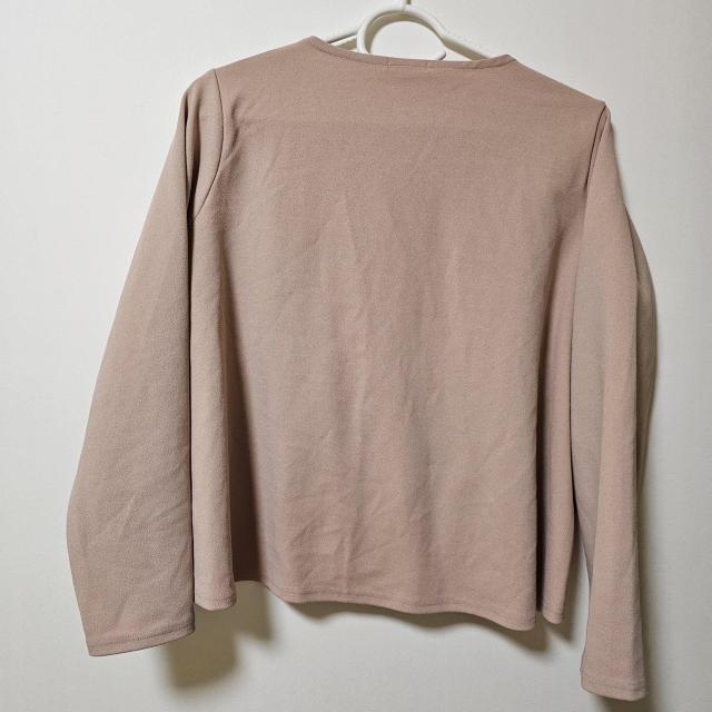 CLASIER ベージュ Vネック 長袖 トップス Lサイズ < 女性ファッション CLASIER ベージュ Vネック 長袖 トップス Lサイズ < 女性ファッションの