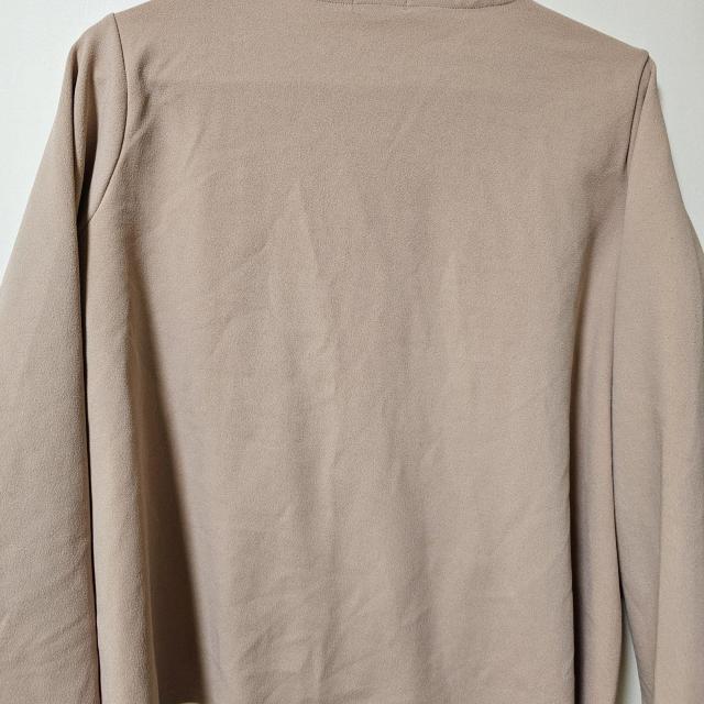 CLASIER ベージュ Vネック 長袖 トップス Lサイズ < 女性ファッション CLASIER ベージュ Vネック 長袖 トップス Lサイズ < 女性ファッションの