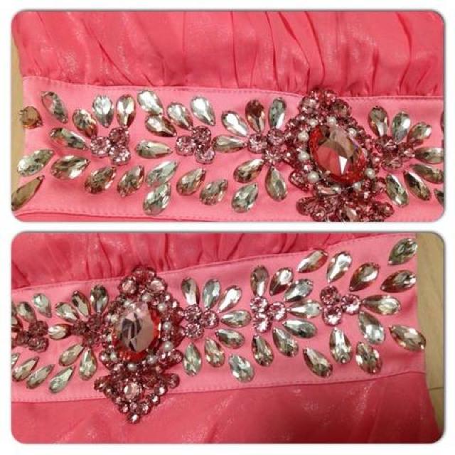 AndyコーラルピンクVカットタイトビジュー高級ドレスワンピース < 女性ファッション AndyコーラルピンクVカットタイトビジュー高級ドレスワンピース < 女性ファッションの