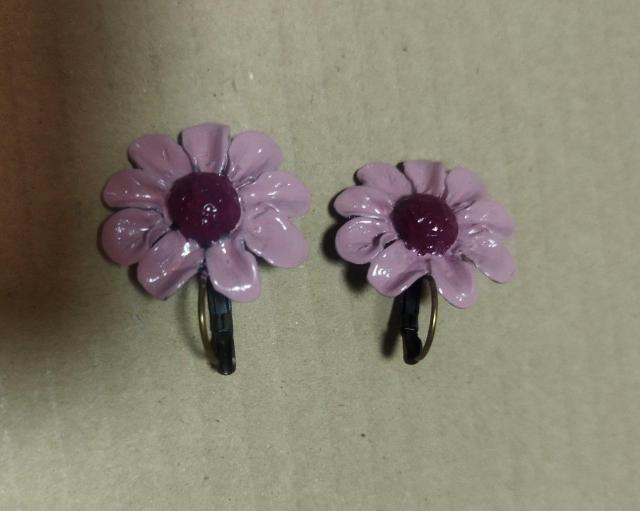 くすみピンク デイジー マーガレット キューティーお花 モチーフ ピアス 未使用 < 女性アクセサリー/時計  くすみピンク デイジー マーガレット キューティーお花 モチーフ ピアス 未使用 < 女性アクセサリー/時計の