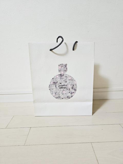 (2) CHANEL ギフト限定香水瓶モチーフ ショップ袋 中1枚 28p×23p < ブランド  (2) CHANEL ギフト限定香水瓶モチーフ ショップ袋 中1枚 28p×23p < ブランドの