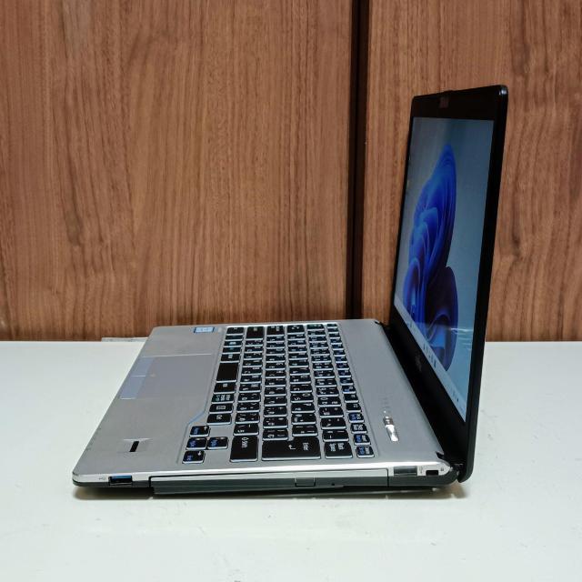 �m�[�g�p�\�R�� LIFEBOOK Corei7 ������8GB SSD500GB Web�J���� Windows11 Office �� PC�{��/���Ӌ@��� 