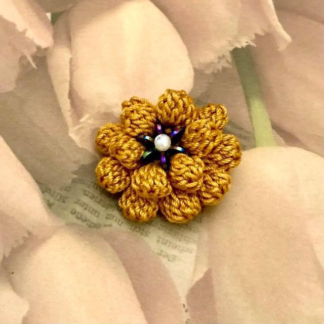 ハンドメイド♪レース編み ぽこぽこ花びらのお花モチーフブローチ < 女性ファッション  ハンドメイド♪レース編み ぽこぽこ花びらのお花モチーフブローチ  < 女性ファッションの