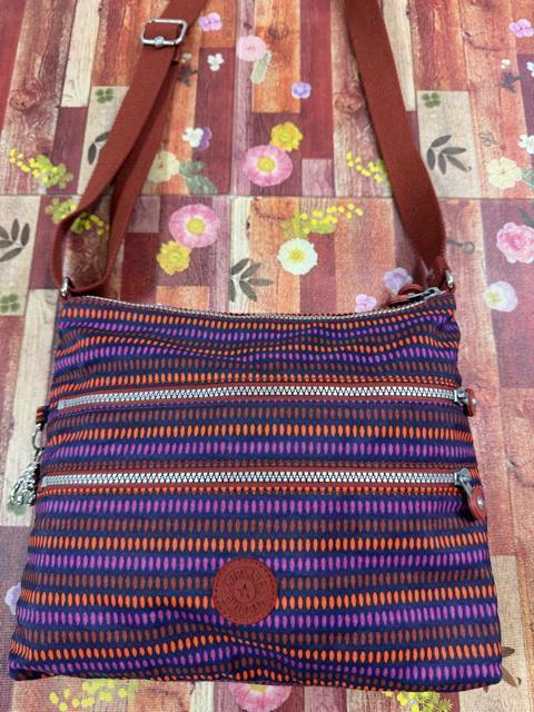 ӂ߂āKIPLINGV_[obNi`nZbgAbv1000~X^[g