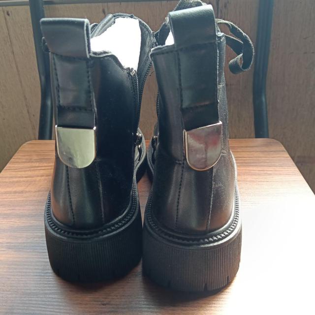 新品 23cm レディース ブーツ ブラック 厚底 シューズ ショートブーツ < 女性ファッション  新品 23cm レディース ブーツ ブラック 厚底 シューズ ショートブーツ < 女性ファッションの