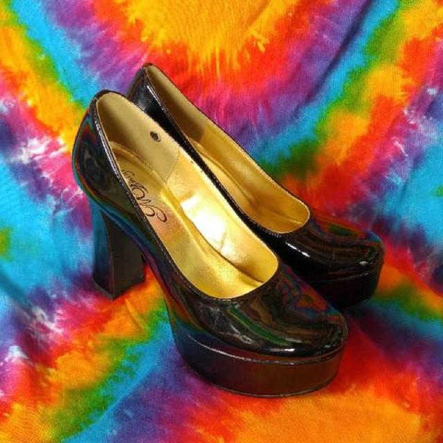 エロ可愛ッ♪チャンキーヒール×エナメル厚底パンプス■L■新品 < 女性ファッション  エロ可愛ッ♪チャンキーヒール×エナメル厚底パンプス■L■新品  < 女性ファッションの
