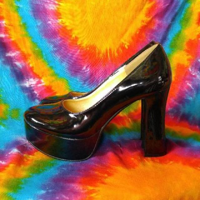 エロ可愛ッ♪チャンキーヒール×エナメル厚底パンプス■L■新品 < 女性ファッション  エロ可愛ッ♪チャンキーヒール×エナメル厚底パンプス■L■新品 < 女性ファッションの