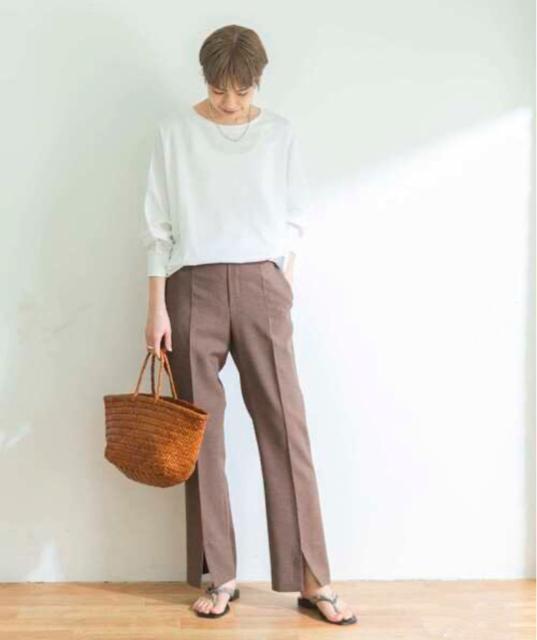 定価13,200円●URBAN RESEARCHアーバンリサーチ【美品】美脚 スリットパンツ●38 ブラウン < ブランド  定価13,200円●URBAN RESEARCHアーバンリサーチ【美品】美脚 スリットパンツ●38 ブラウン < ブランドの