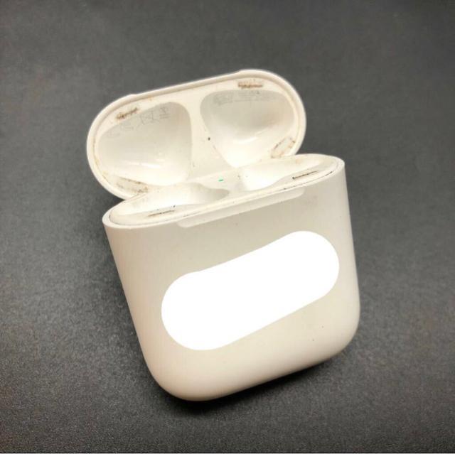 即決 純正品 Apple アップル AirPods 充電ケースのみ A1602 < 家電/AV  即決 純正品 Apple アップル AirPods 充電ケースのみ A1602 < 家電/AVの