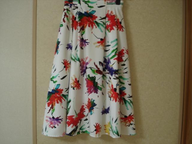 ★クイーンズコート 大人かわいい花柄デザインフレアースカート★超激安! < ブランド ★クイーンズコート 大人かわいい花柄デザインフレアースカート★超激安! < ブランドの