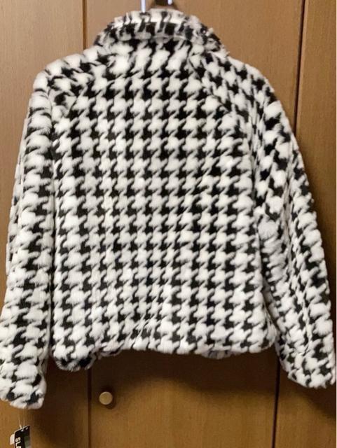 新品 SLAP★フェイクファーコート レディース 千鳥格子 模様 柄 可愛い M L < 女性ファッション 新品 SLAP★フェイクファーコート レディース 千鳥格子 模様 柄 可愛い M L < 女性ファッションの
