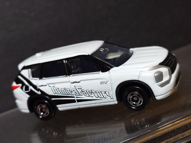★トミカ組み立て工場★第10弾 三菱アウトランダーPHEV★ < ホビー ★トミカ組み立て工場★第10弾 三菱アウトランダーPHEV★ < ホビーの