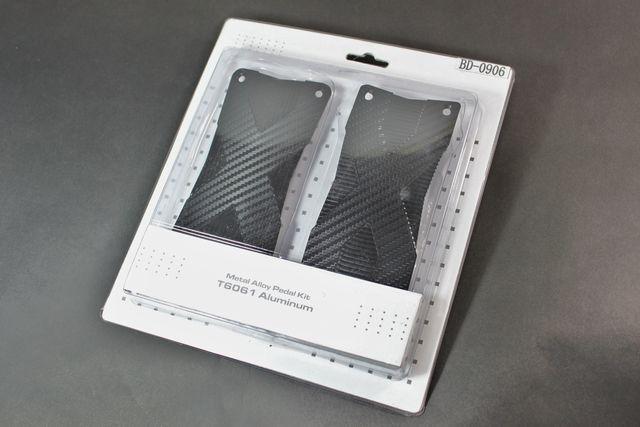 ブラックカーボン調クロスデザインペダルAT用 < 自動車/バイク ブラックカーボン調クロスデザインペダルAT用 < 自動車/バイク