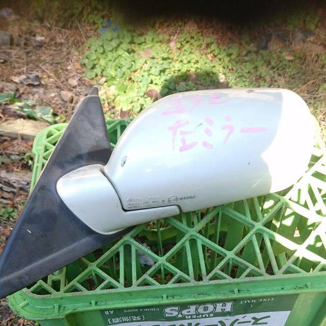 日産フェアレディZ32左側純正ミラーです。 < 自動車/バイク 日産フェアレディZ32左側純正ミラーです。 < 自動車/バイク