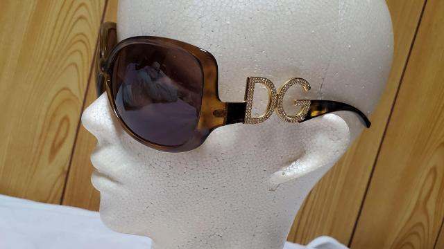 正規廃盤 ドルチェ&ガッバーナ D&G エンブレムロゴサングラス 茶 金 石 ビッグレンズL ラグジュアリーアイウェア 男女兼用〇 < ブランド  正規廃盤 ドルチェ&ガッバーナ D&G エンブレムロゴサングラス 茶 金 石 ビッグレンズL ラグジュアリーアイウェア 男女兼用〇 < ブランドの