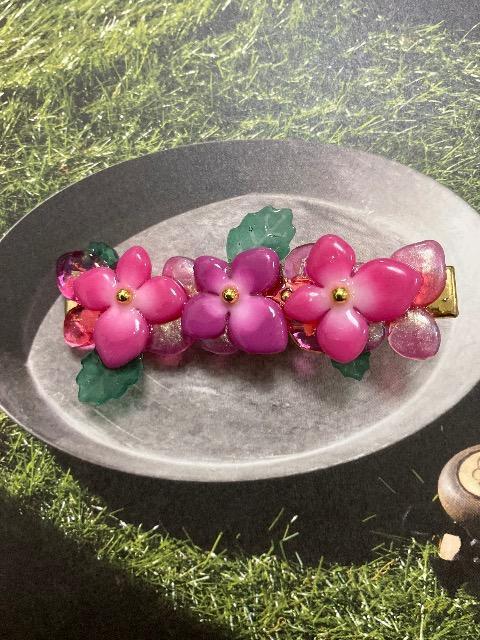 ハンドメイド レジン アジサイ ヘアクリップ < 女性ファッション  ハンドメイド レジン アジサイ ヘアクリップ  < 女性ファッションの