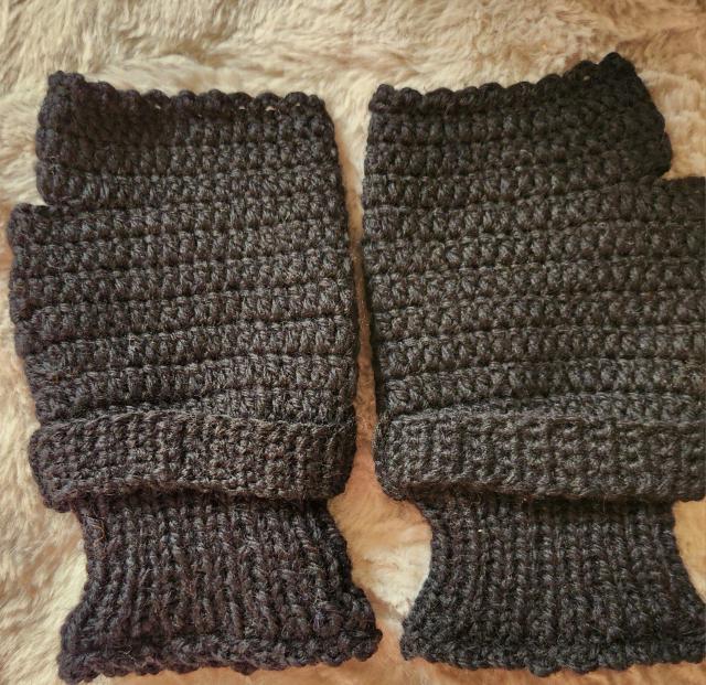 黒色(ウール&アクリル)毛糸で編んだハンドウーマです。 < ペット/手芸/園芸 黒色(ウール&アクリル)毛糸で編んだハンドウーマです。 < ペット/手芸/園芸の