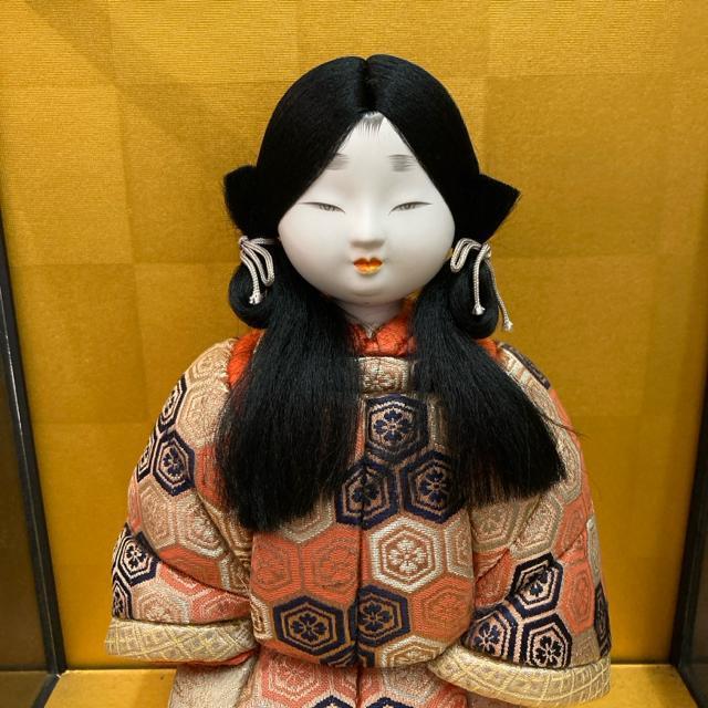 京製 木目込人形 蹴鞠 ケース付 ケースサイズ高さ約36cm 幅約31.5cm < おもちゃ 京製 木目込人形 蹴鞠 ケース付 ケースサイズ高さ約36cm 幅約31.5cm < おもちゃの