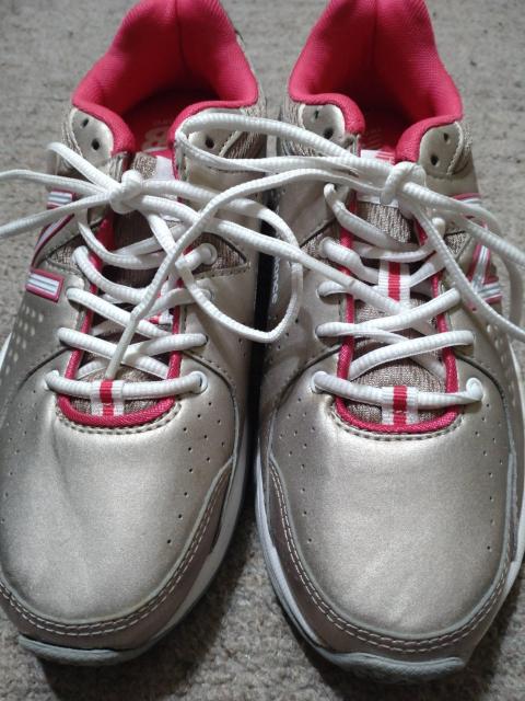 �j���[�o�����X�V�i�V���[�Y �� �u�����h�� 