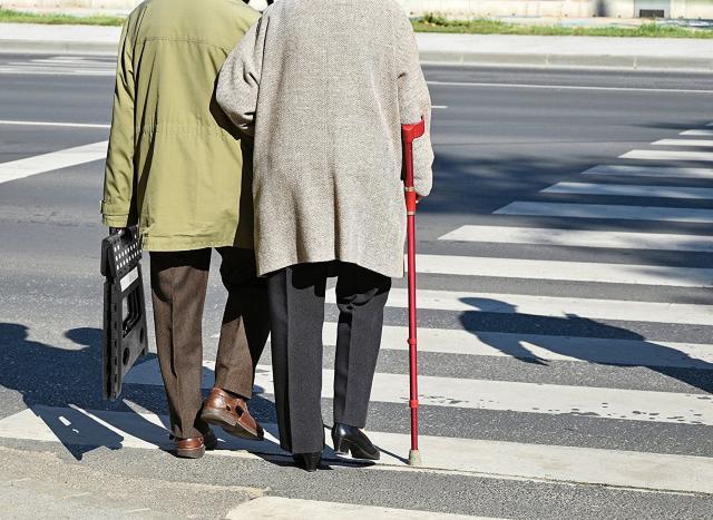 踏み台 折り畳みステップ コンパクトスツール 40cm < インテリア/ライフ 踏み台 折り畳みステップ コンパクトスツール 40cm < インテリア/ライフの