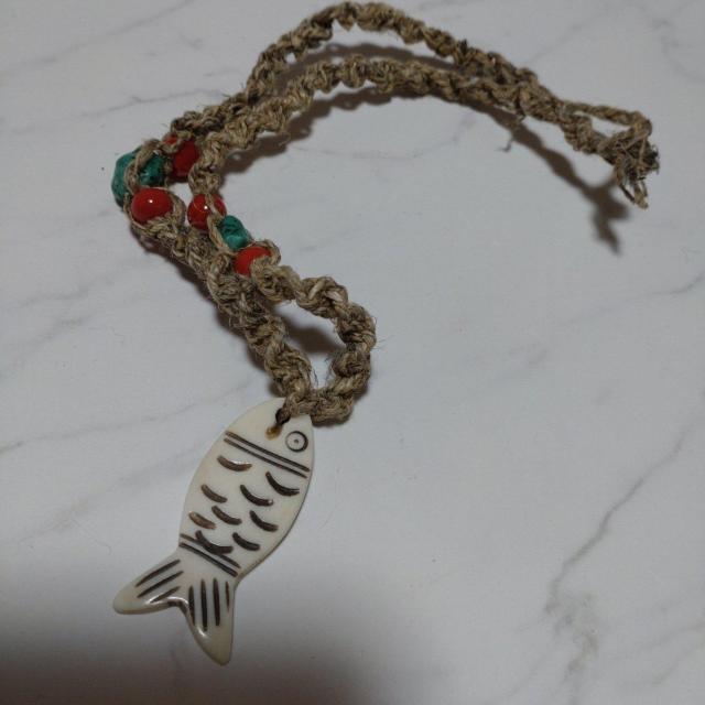 お魚モチーフとビーズとジュート素材ネックレス < 女性アクセサリー/時計 お魚モチーフとビーズとジュート素材ネックレス < 女性アクセサリー/時計の
