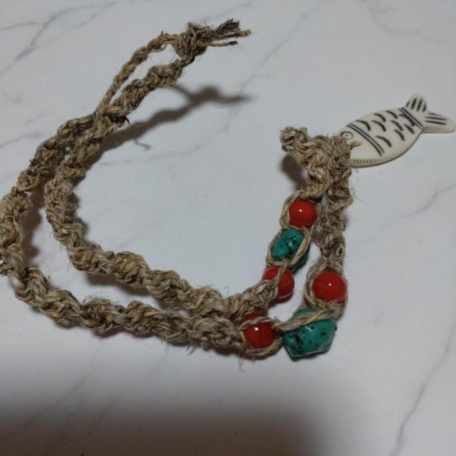 お魚モチーフとビーズとジュート素材ネックレス < 女性アクセサリー/時計 お魚モチーフとビーズとジュート素材ネックレス < 女性アクセサリー/時計の