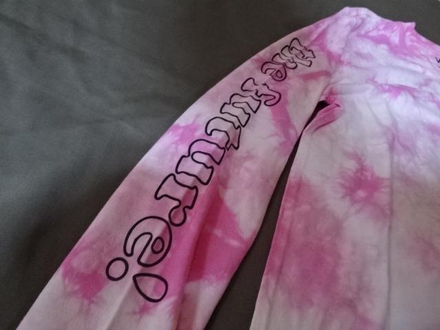 バンズ【VANS】 バックプリント有 まだら ロングスリーブTシャツUS S < 女性ファッション  バンズ【VANS】 バックプリント有 まだら ロングスリーブTシャツUS S < 女性ファッションの