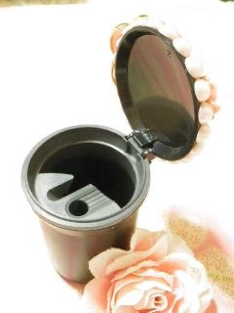 デコ♪可愛い 車内やインテリアに カメリア.薔薇.蝶 デコ灰皿 < 女性ファッション デコ♪可愛い 車内やインテリアに カメリア.薔薇.蝶 デコ灰皿 < 女性ファッションの