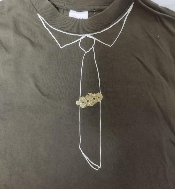 ooioo カーキー ネクタイ柄 Tシャツ バンドTシャツ 150サイズ < 女性ファッション  ooioo カーキー ネクタイ柄 Tシャツ バンドTシャツ 150サイズ < 女性ファッションの