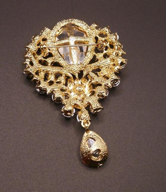 新品アンティーク調ゴシック ヴィクトリアン シャンパン カラー ストーンブローチ 大きめ < 女性アクセサリー/時計  新品アンティーク調ゴシック ヴィクトリアン シャンパン カラー ストーンブローチ 大きめ < 女性アクセサリー/時計の