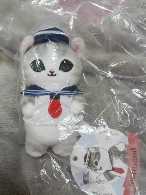 ���t�T���h�A�Z�[���[�ɂ��}�X�R�b�g  �� ��������� 