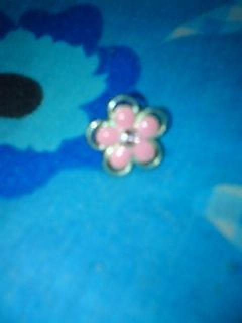 ピアス 花モチーフ キラキラ ストーン ピンク 美品激安 < 女性アクセサリー/時計  ピアス 花モチーフ キラキラ ストーン ピンク 美品激安 < 女性アクセサリー/時計の