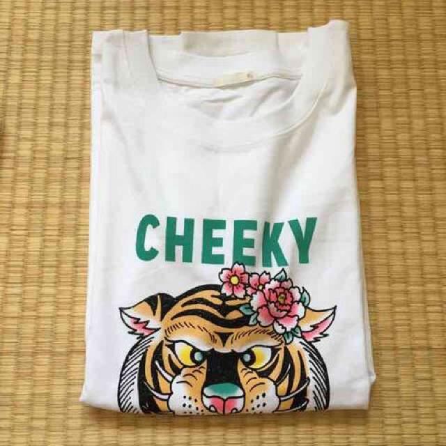 GU・フラワー&トラ柄グラフィックTシャツ。オフホワイト < ブランド  GU・フラワー&トラ柄グラフィックTシャツ。オフホワイト  < ブランドの