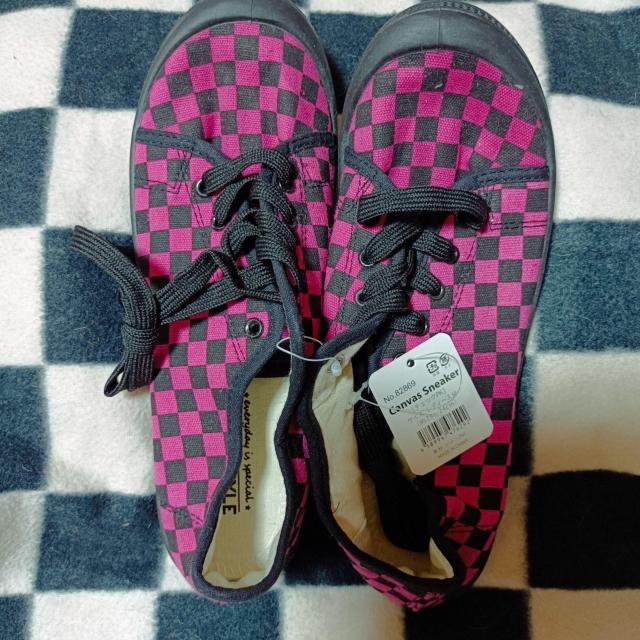 新品★フラッグチェックのスニーカー/M < 女性ファッション  新品★フラッグチェックのスニーカー/M  < 女性ファッションの