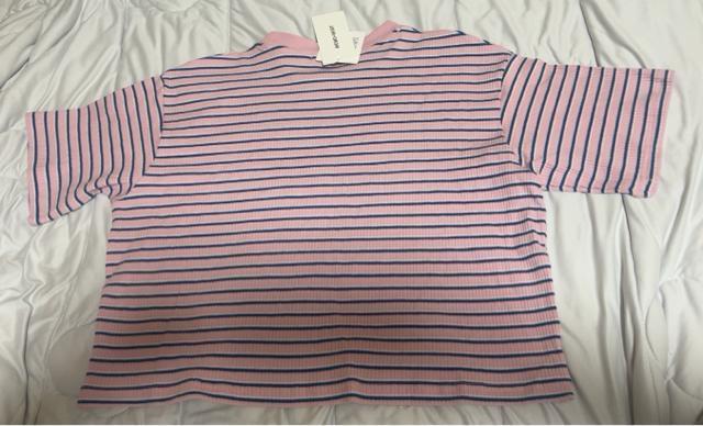 完売品 ワンポイント刺繍マルチボーダーショート丈半袖Tシャツ < 女性ファッション 完売品 ワンポイント刺繍マルチボーダーショート丈半袖Tシャツ < 女性ファッションの