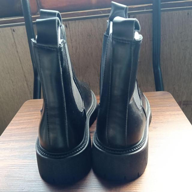 新品 23cm レディース ブーツ ブラック 厚底 シューズ ショートブーツ < 女性ファッション  新品 23cm レディース ブーツ ブラック 厚底 シューズ ショートブーツ < 女性ファッションの