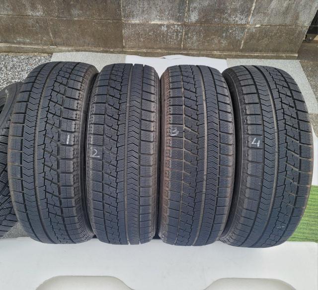 バリ溝 17インチスタッドレス タイヤ BS BRIDGESTONE BLIZZAK VRX 215/60R17 タイヤのみ4セッ < 自動車/バイク バリ溝 17インチスタッドレス タイヤ BS BRIDGESTONE BLIZZAK VRX 215/60R17 タイヤのみ4セッ < 自動車/バイク