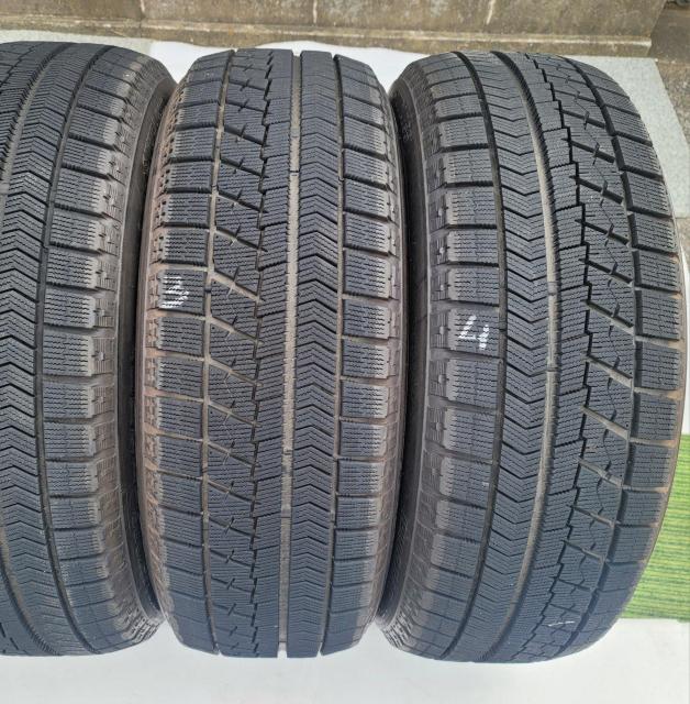 バリ溝 17インチスタッドレス タイヤ BS BRIDGESTONE BLIZZAK VRX 215/60R17 タイヤのみ4セッ < 自動車/バイク バリ溝 17インチスタッドレス タイヤ BS BRIDGESTONE BLIZZAK VRX 215/60R17 タイヤのみ4セッ < 自動車/バイク
