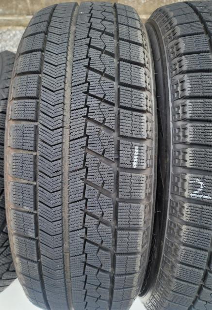 バリ溝 17インチスタッドレス タイヤ BS BRIDGESTONE BLIZZAK VRX 215/60R17 タイヤのみ4セッ < 自動車/バイク バリ溝 17インチスタッドレス タイヤ BS BRIDGESTONE BLIZZAK VRX 215/60R17 タイヤのみ4セッ < 自動車/バイク