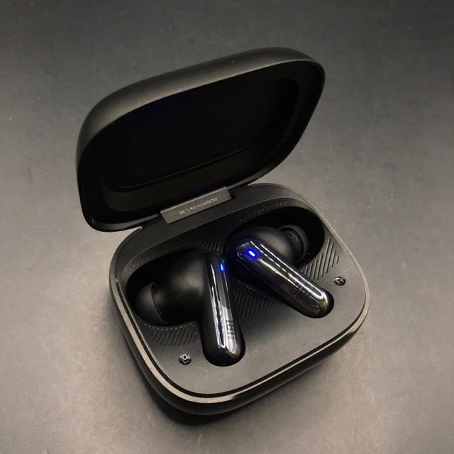 ���� JBL LIVE BEAM 3 ���C�����X�C���z�� �� �Ɠd/AV�� 