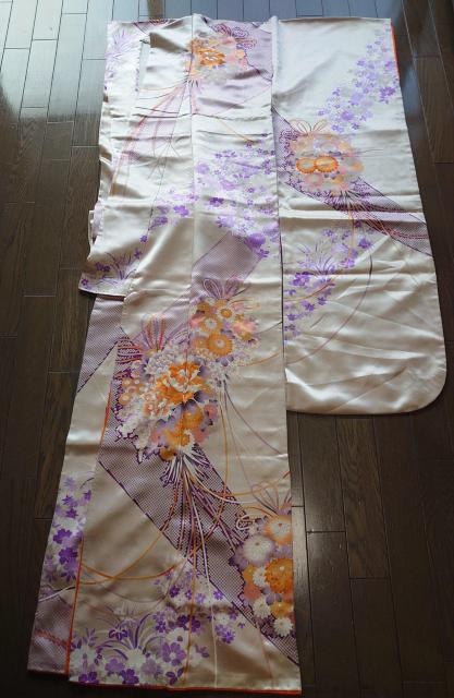 §USED、振袖、束ね花文、刺繍、金彩 < 女性ファッション  §USED、振袖、束ね花文、刺繍、金彩  < 女性ファッションの