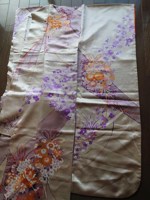 §USED、振袖、束ね花文、刺繍、金彩 < 女性ファッション  §USED、振袖、束ね花文、刺繍、金彩 < 女性ファッションの