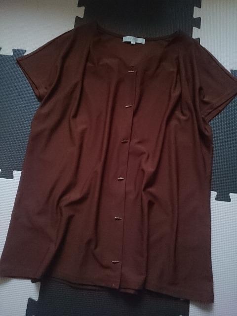 grove グローブ☆ボタンデザイントップス★タック入り☆ブラウン★ < ブランド  grove グローブ☆ボタンデザイントップス★タック入り☆ブラウン★  < ブランドの
