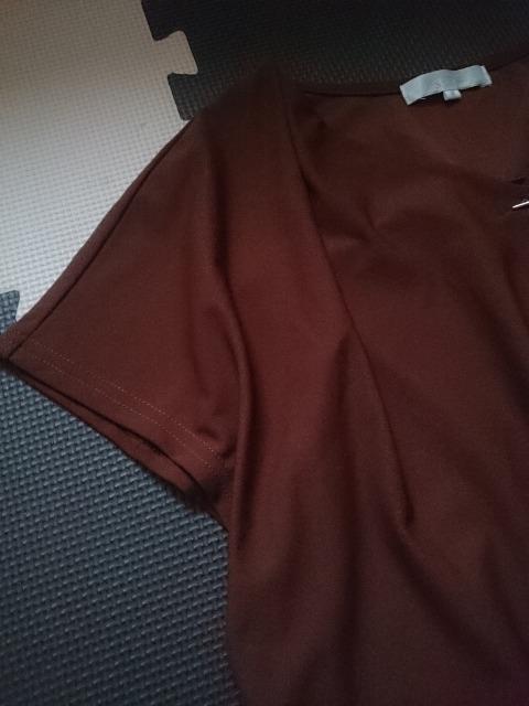 grove グローブ☆ボタンデザイントップス★タック入り☆ブラウン★ < ブランド  grove グローブ☆ボタンデザイントップス★タック入り☆ブラウン★ < ブランドの