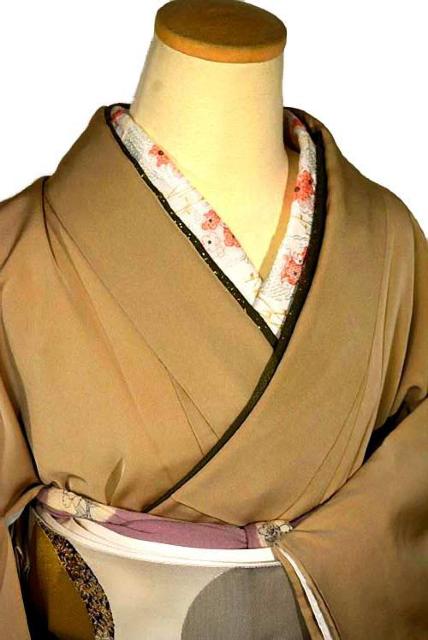 【最高級】新品同様 金駒シシュウ 金糸 シシュウ 草花 花壺 鳥 粋な付下げ 身丈166.5cm 裄丈64.5cm T3281 < 女性ファッション  【最高級】新品同様 金駒シシュウ 金糸 シシュウ 草花 花壺 鳥 粋な付下げ 身丈166.5cm 裄丈64.5cm T3281 < 女性ファッションの