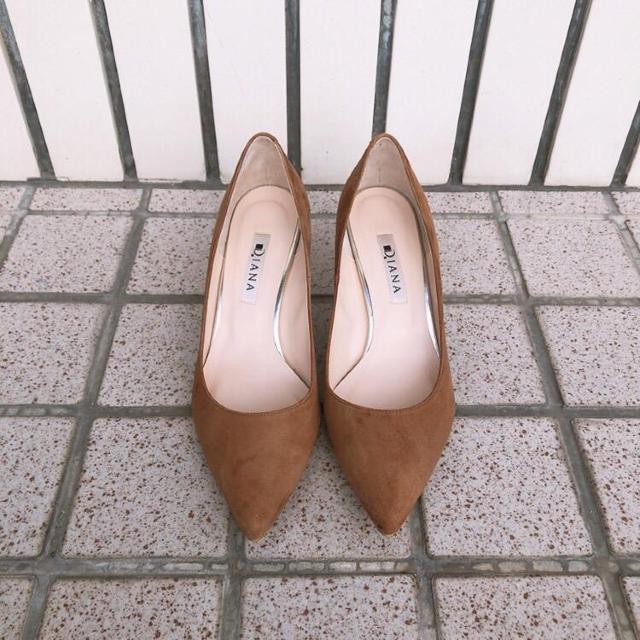 ◆DIANA/ダイアナ◆定番王道パンプス★スエード生地*キャメル23cm*シンプルコーデ♪美品 < ブランド ◆DIANA/ダイアナ◆定番王道パンプス★スエード生地*キャメル23cm*シンプルコーデ♪美品 < ブランドの
