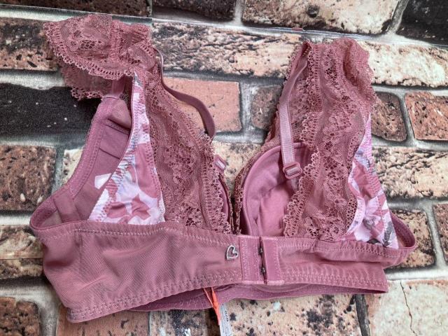 送料無料!大人気ブランド!【トリンプ】ノンワイヤーお洒落なレース付きブラジャー(ピンク・総レース) < 女性ファッション 送料無料!大人気ブランド!【トリンプ】ノンワイヤーお洒落なレース付きブラジャー(ピンク・総レース) < 女性ファッションの