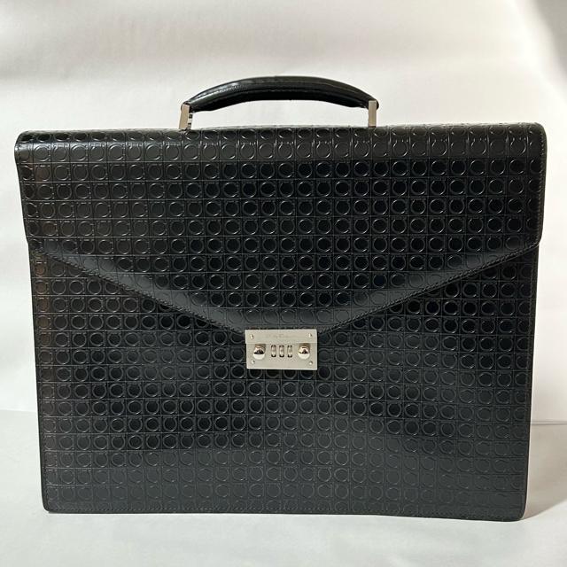 Salvatore Ferragamo �t�F���K�� �����Y �K���`�[�j ���U�[ �r�W�l�X�o�b�O �u���[�t�P�[�X �u���b�N  �� �u�����h�� 