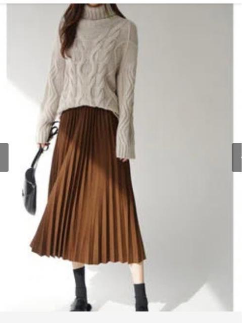 微光沢・落ち感の素材●ZARAザラ●プリーツスカート●茶ブラウン < ブランド  微光沢・落ち感の素材●ZARAザラ●プリーツスカート●茶ブラウン < ブランドの