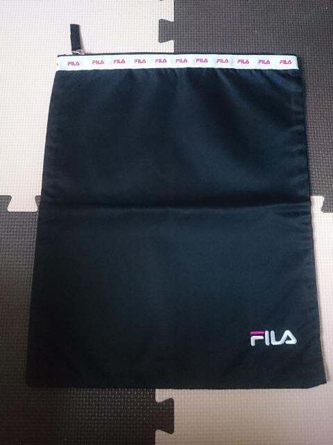 未使用☆FILA フィラ★ビッグポーチ☆収納ポーチ★ < 女性ファッション  未使用☆FILA フィラ★ビッグポーチ☆収納ポーチ★ < 女性ファッションの